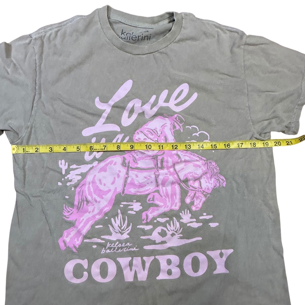 Kelsea Ballerini Patterns Album & Love a Cowboy Graphic T Shirt Bundle Woman's M - Picture 15 of 16